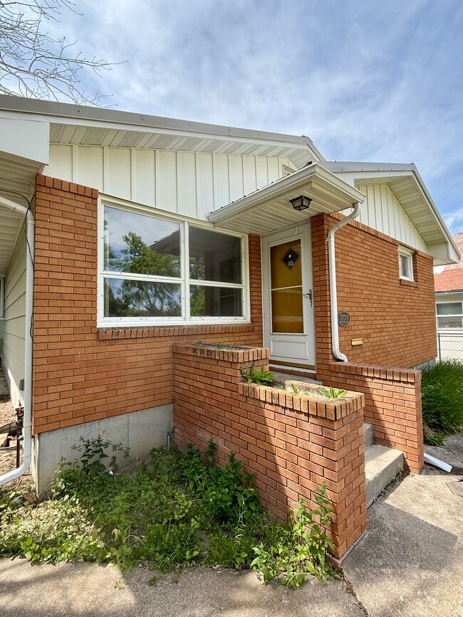 Building Photo - 3022 1st Ave S