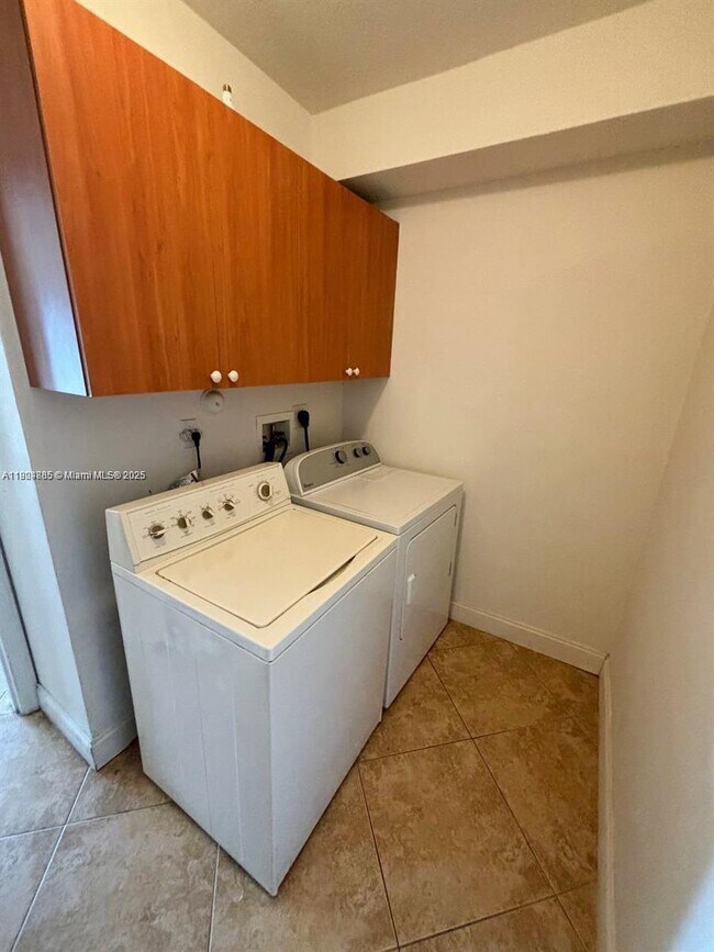 Building Photo - 9032 SW 208th Terrace