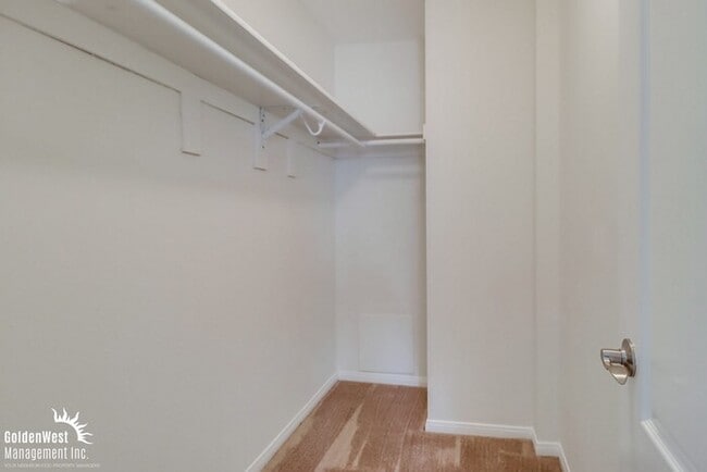 Building Photo - Charming 1Bdm 1Ba Condo in the Heart of Sa...