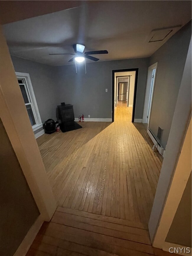 Building Photo - 47 Center St