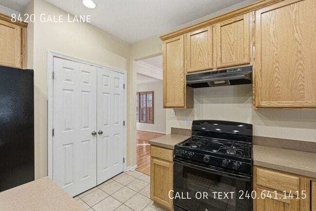 Building Photo - 8420 Gale Ln