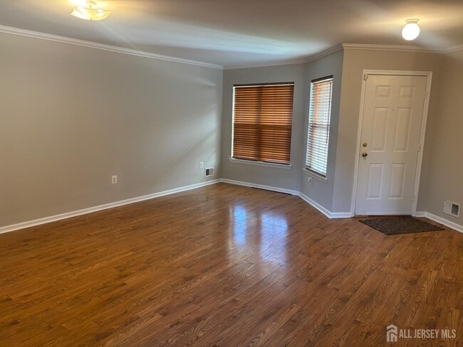 Building Photo - 131 Murray Dr