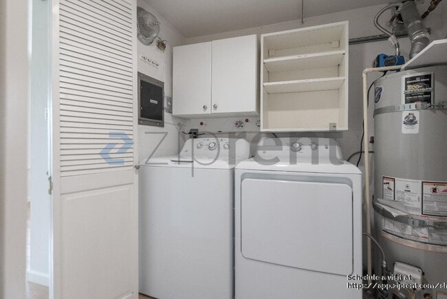 Building Photo - 843 Peary Ln