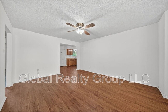 Building Photo - 309 Meadow Dr