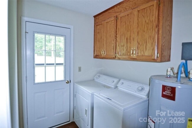 Building Photo - 3711 Dorothys Ln