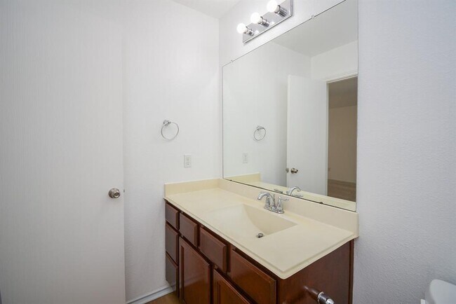 Building Photo - 20610 Hawkins Manor Ln