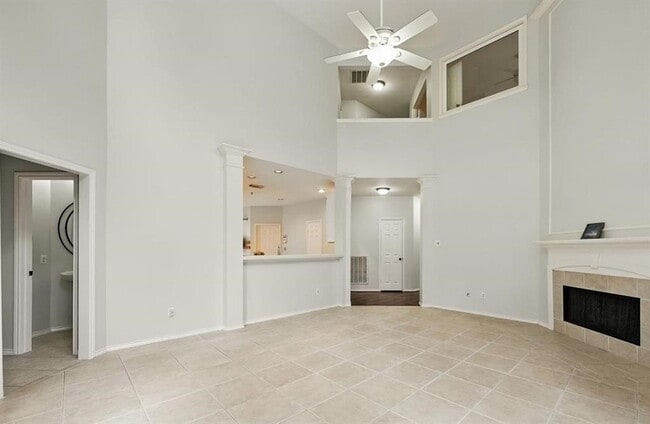Building Photo - 21331 Willow Glade Dr