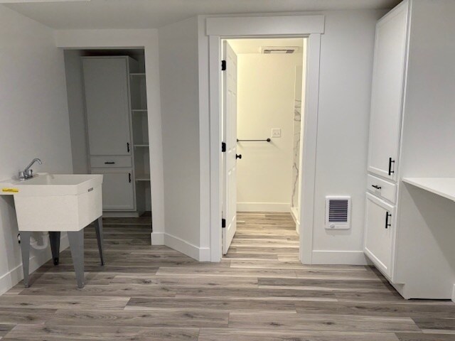 Building Photo - Newly remodeled house near the mall