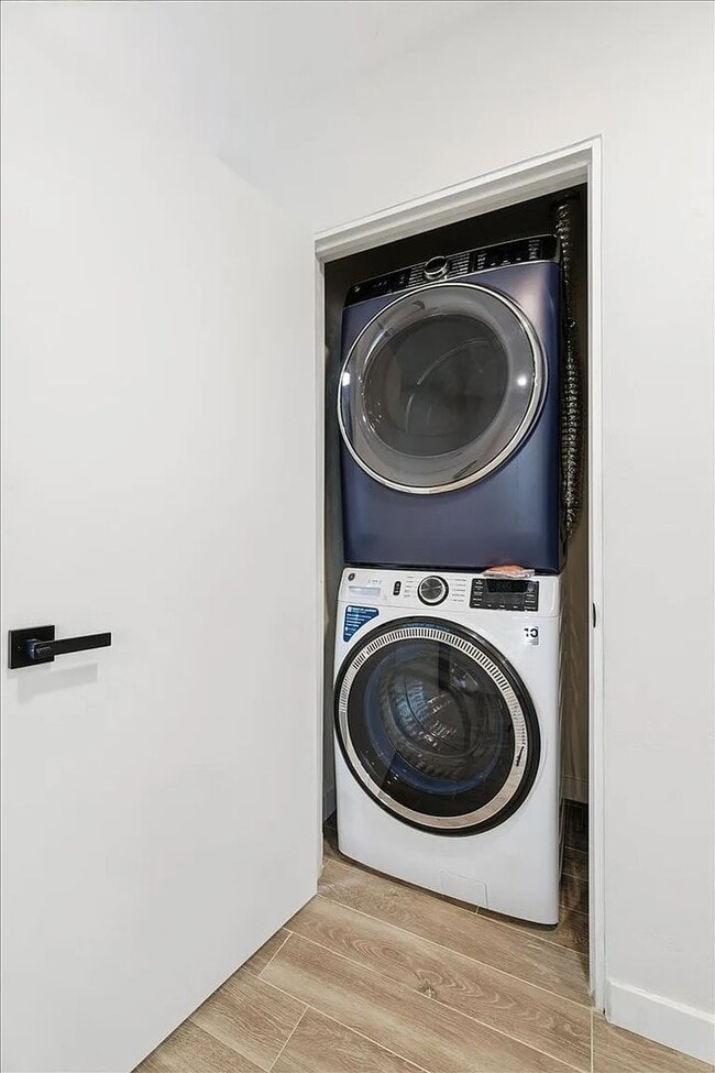 Building Photo - 4119 N 10th Pl