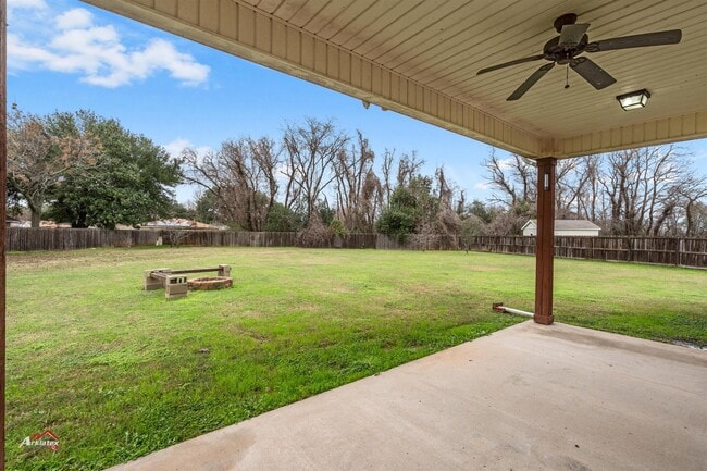 Building Photo - 306 Avondale Ln