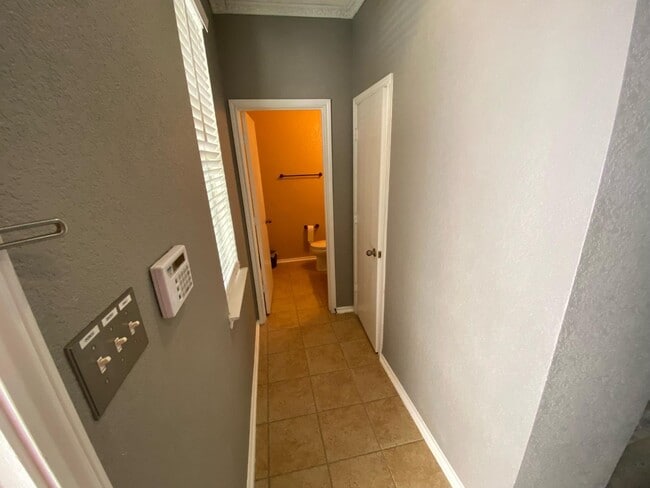 Building Photo - 7919 Martinelli