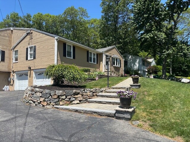 Building Photo - 3 Upland Rd