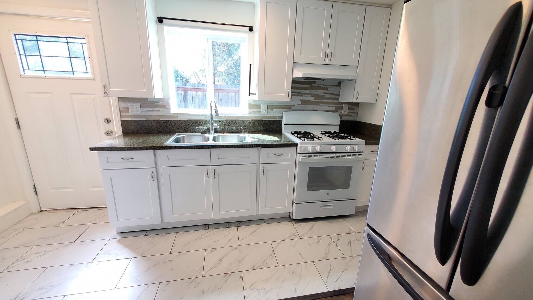 Building Photo - 6552 Aldea Ave