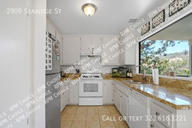 Building Photo - 2909 Searidge St
