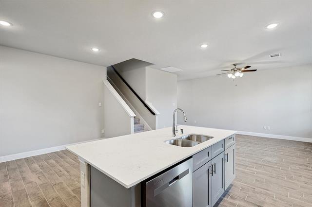 Building Photo - 725 Rain Barrel Pl