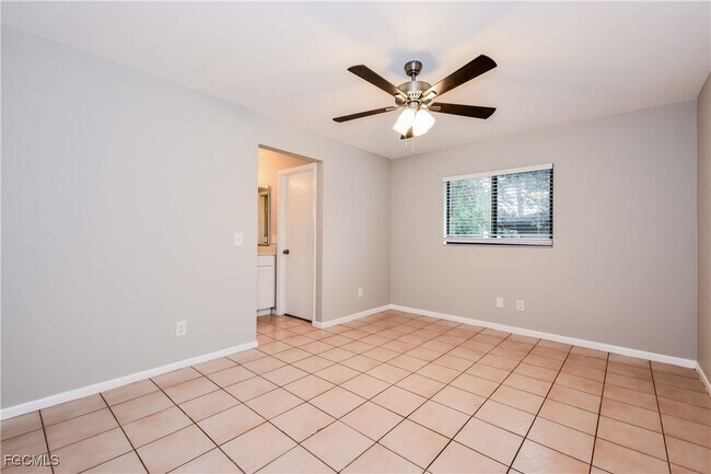 Building Photo - 9076 Pineapple Rd