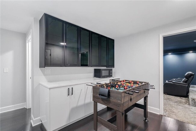 Building Photo - 4200 Roswell Rd NE