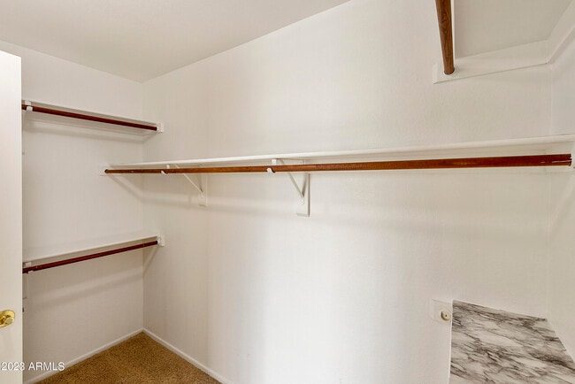 Building Photo - 4611 E Fernwood Ct