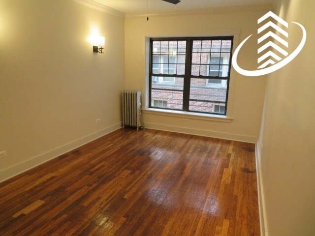 Building Photo - 845 W Agatite Ave