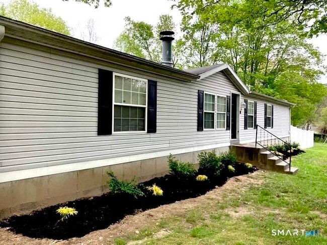 Building Photo - 75 Union City Rd