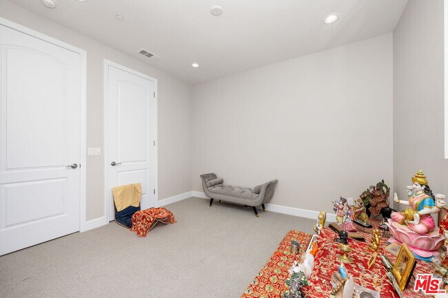 Building Photo - 24236 W Stone Bend Ln
