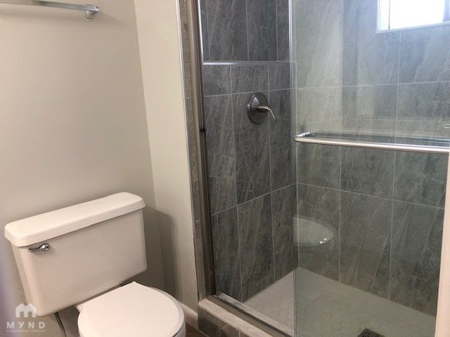 Building Photo - 1060 Huntington Ct