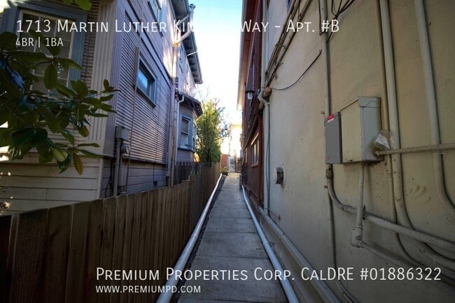 Building Photo - 1713 Martin Luther King, Jr Way