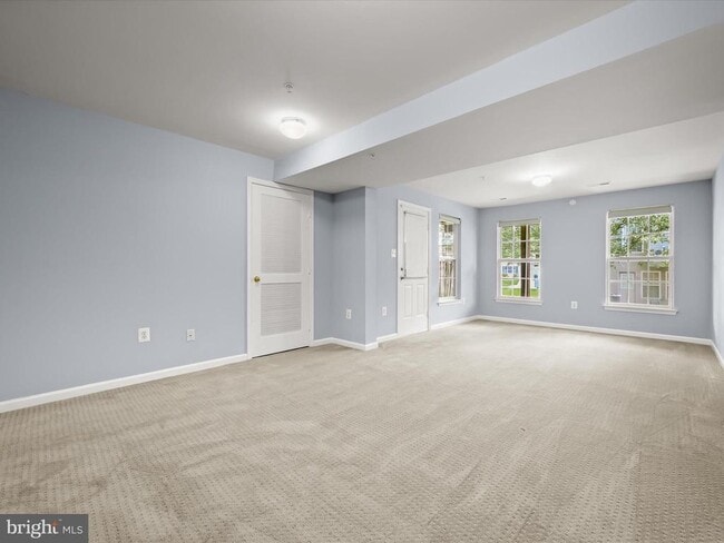 Building Photo - 4243 Begonia Dr