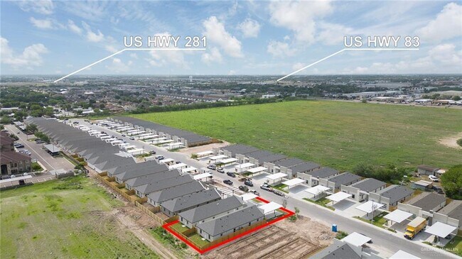 Building Photo - 21 Violet Ave W