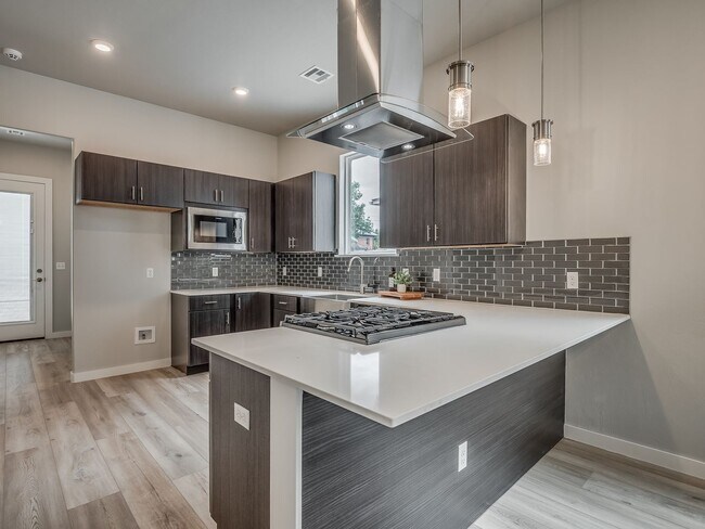 Building Photo - Spacious 4-Bedroom Home with Thoughtful De...