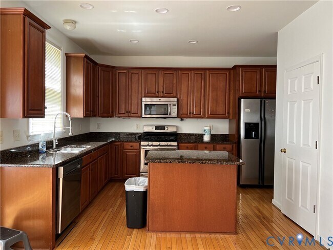 Building Photo - 4925 Saddleridge Ct