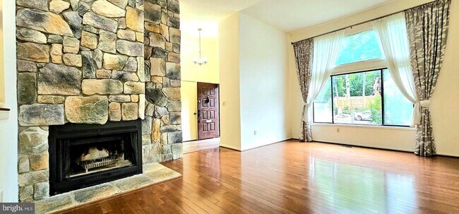 Building Photo - 8729 Sheridan Farms Ct