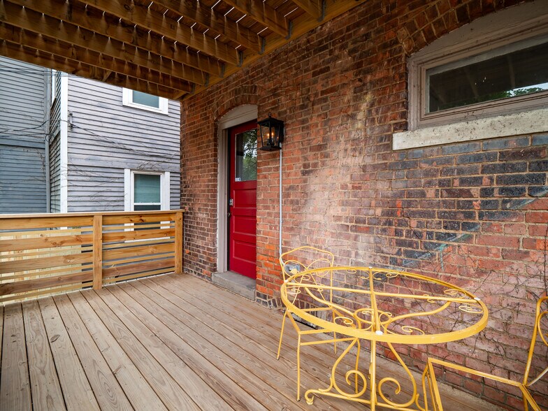 Building Photo - 1854 W 48th St