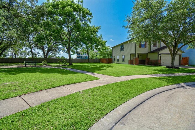 Building Photo - 13242 Skyview Landing Dr