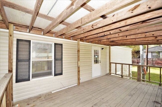 Building Photo - 320 Toledo Beach Dr