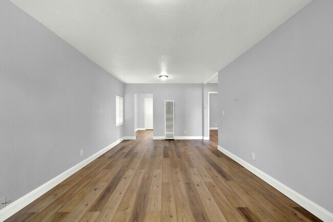 Building Photo - Great 2 Bed 1 Bath House in Vallejo -- AVA...