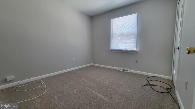 Building Photo - 216 Brookside Terrace