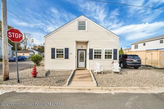 Building Photo - 416 Monmouth Ave