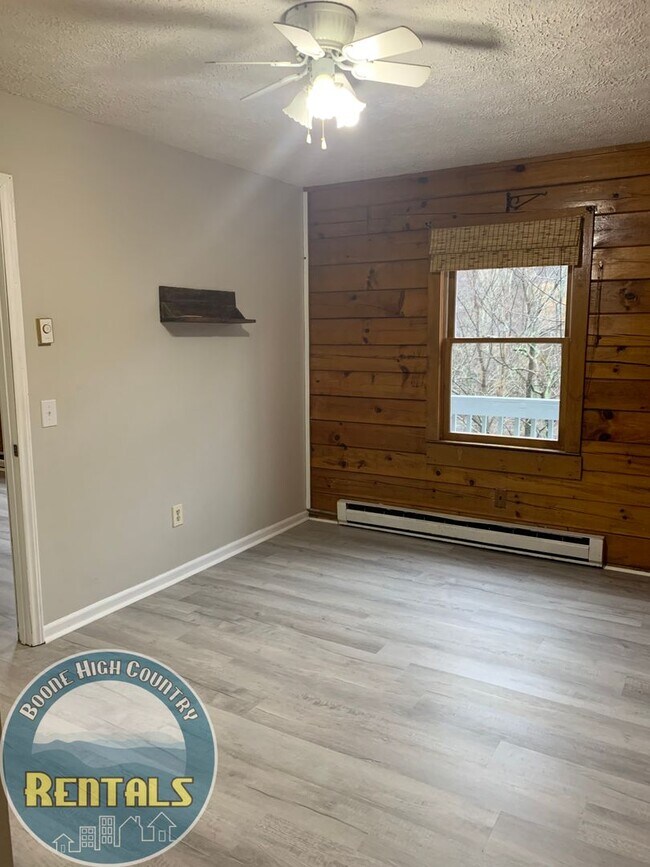 Building Photo - 182 Alpine Acres Rd