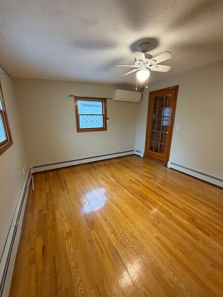 Building Photo - 33 Lafayette St