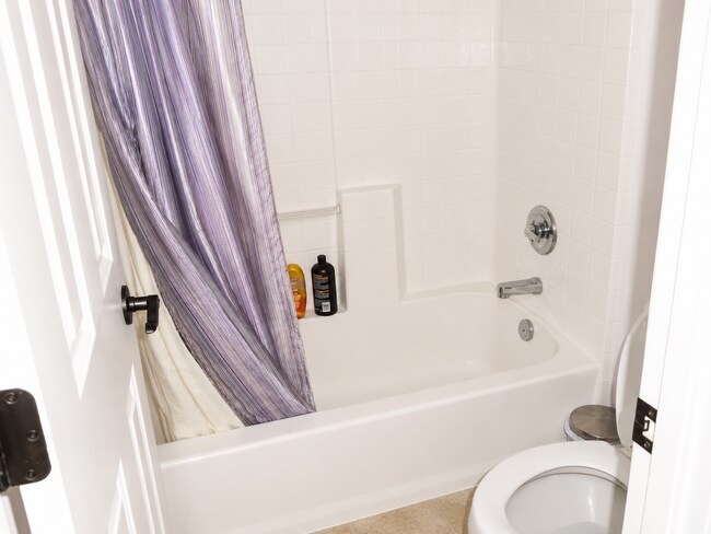Building Photo - Spacious 5-Bedroom Gilbert Home with a Sparkling Pool!