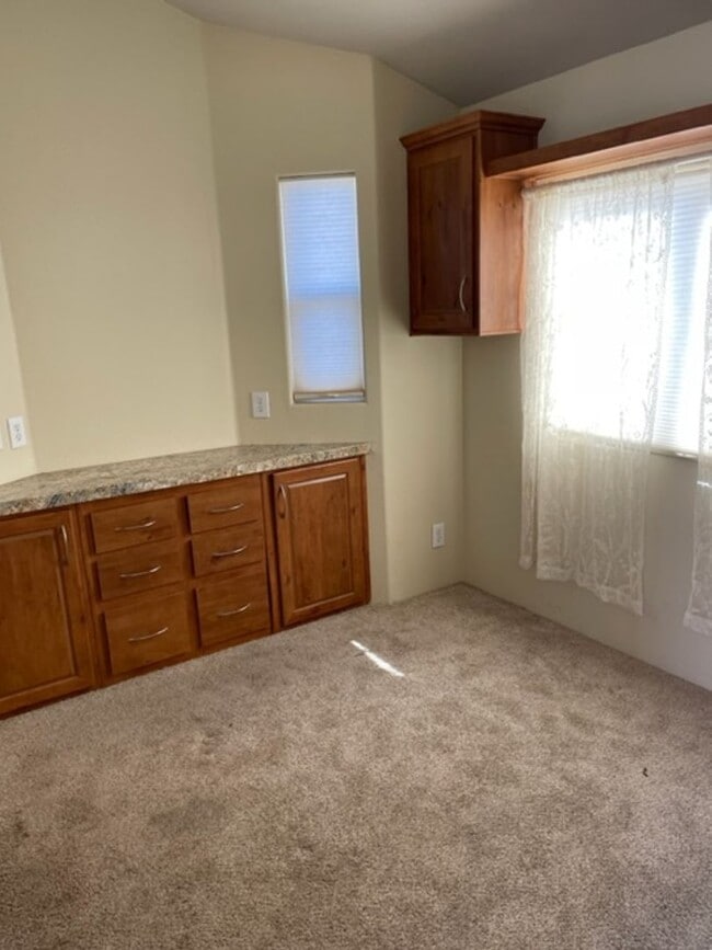 Building Photo - 1BR/1BA Tiny Home in Ramona Town Center