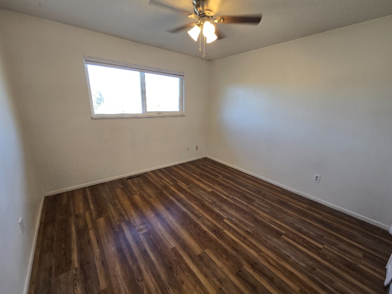 Building Photo - 47 Newport Cir