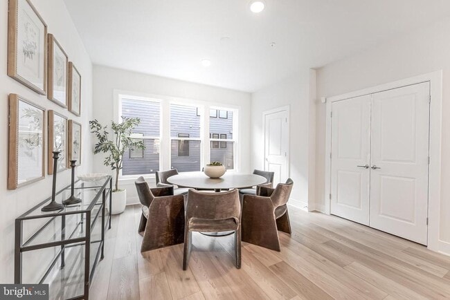 Building Photo - 12742 Verdant Wy