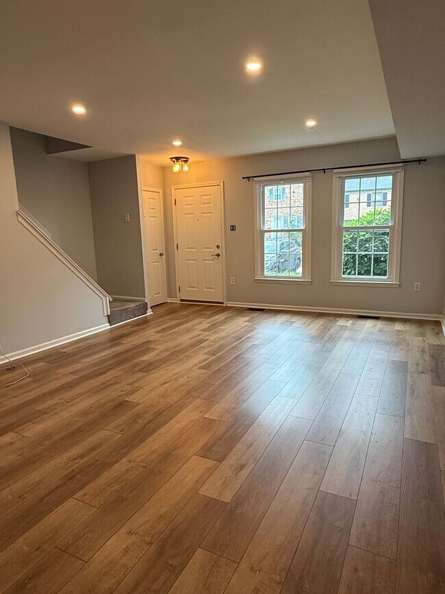 Building Photo - 2 Bed / 1.5 Bath Doylestown Townhome