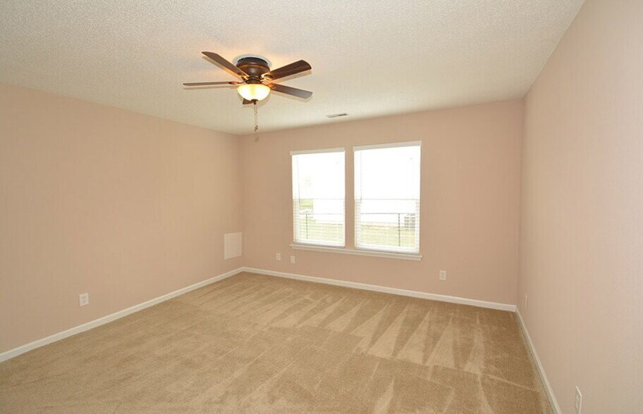Building Photo - 7732 Mistflower Ln