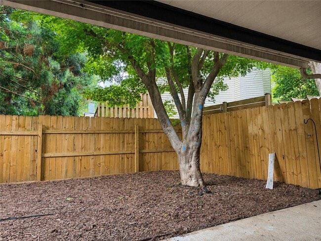 Building Photo - 5031 Bell Dr SE
