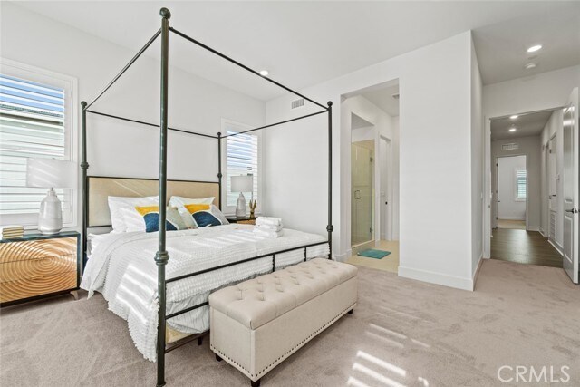 Building Photo - 9337 Astor