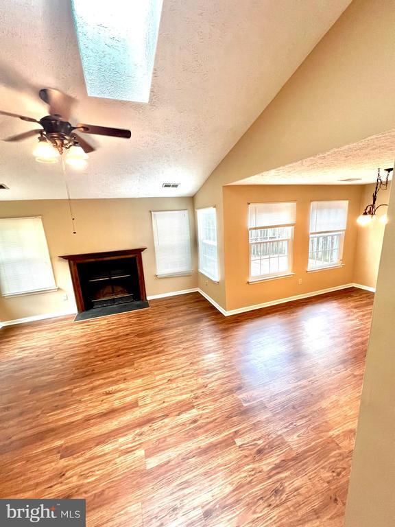 Building Photo - 4306 Lord Fairfax Ct