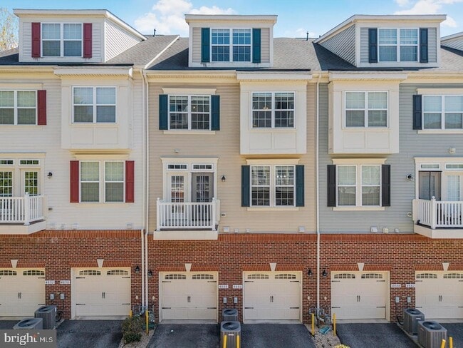 Building Photo - 4888 Dane Ridge Cir